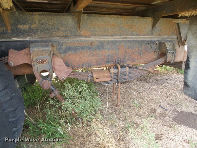 image for item DG0168 1973 Ford F600 grain truck