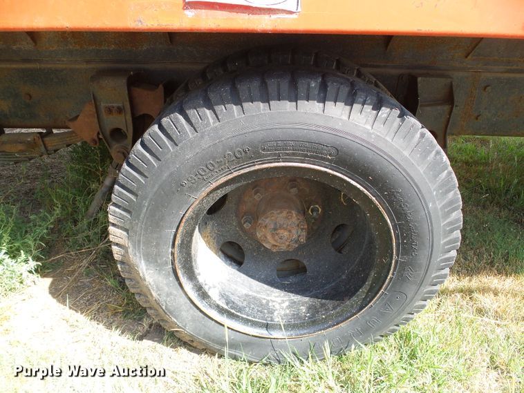 image for item DG0168 1973 Ford F600 grain truck