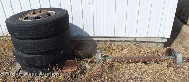 image for item DG0168 1973 Ford F600 grain truck