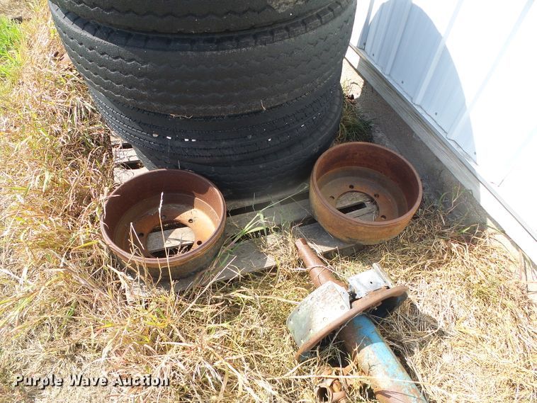 image for item DG0168 1973 Ford F600 grain truck