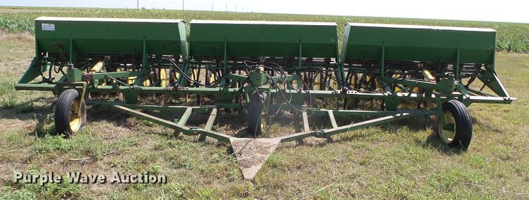 image for item DG0170 (3) John Deere LZ hoe grain drills