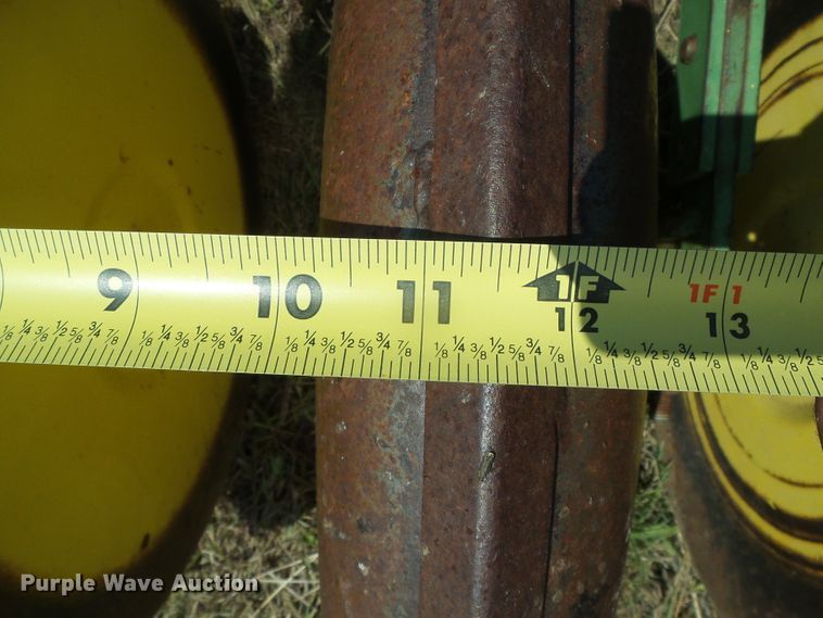 image for item DG0170 (3) John Deere LZ hoe grain drills