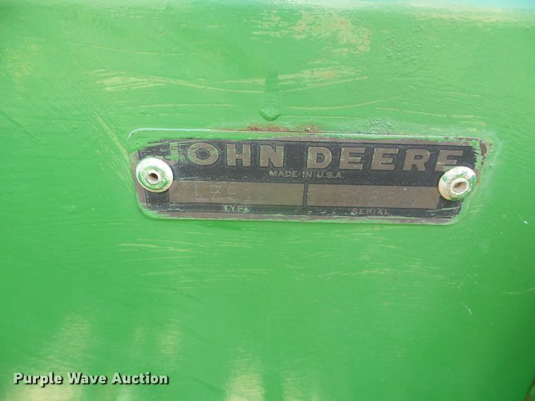 image for item DG0170 (3) John Deere LZ hoe grain drills