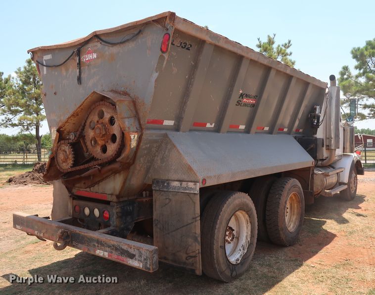 image for item DG4098 2001 Western Star 4964SX spreader truck