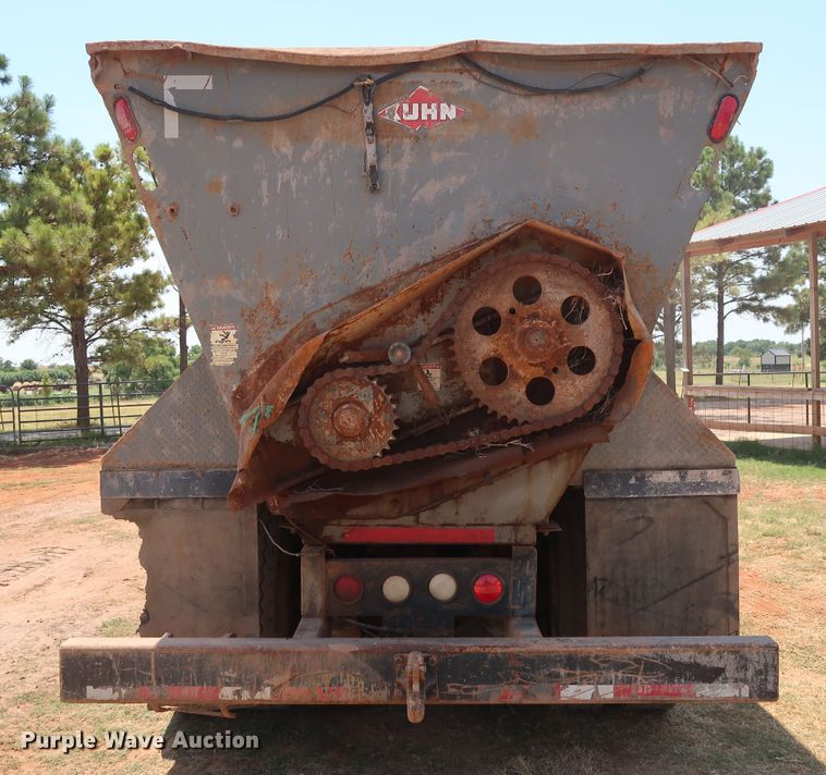 image for item DG4098 2001 Western Star 4964SX spreader truck