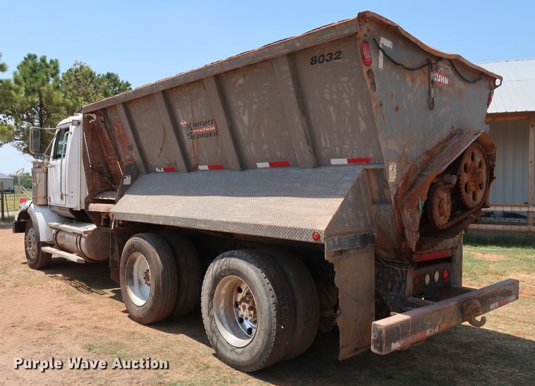 image for item DG4098 2001 Western Star 4964SX spreader truck