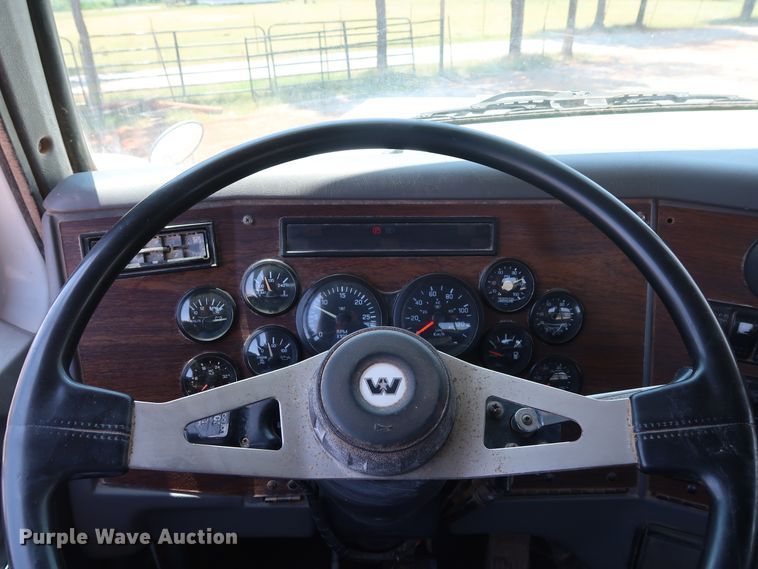 image for item DG4098 2001 Western Star 4964SX spreader truck