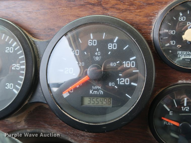 image for item DG4098 2001 Western Star 4964SX spreader truck