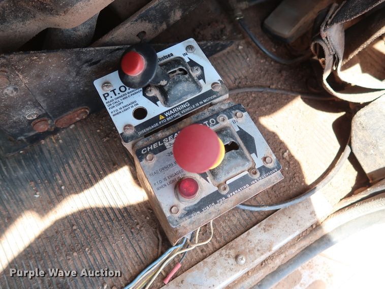 image for item DG4098 2001 Western Star 4964SX spreader truck