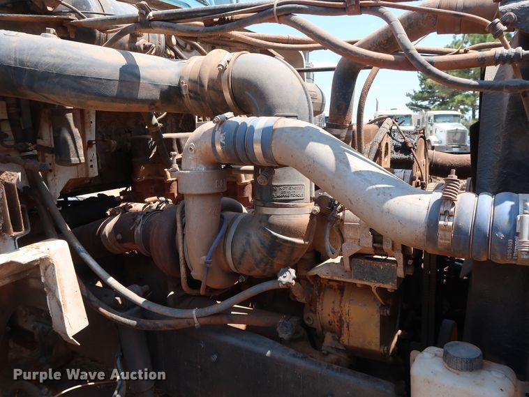 image for item DG4098 2001 Western Star 4964SX spreader truck