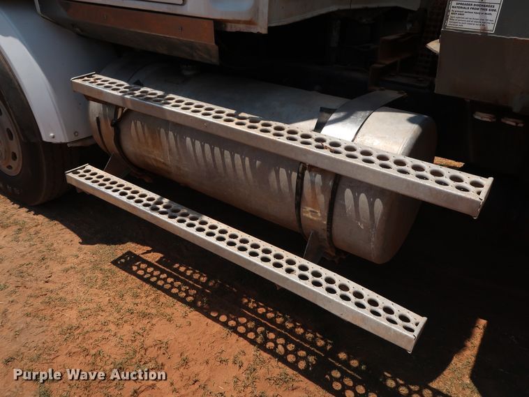 image for item DG4098 2001 Western Star 4964SX spreader truck