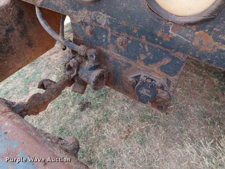 image for item DG4098 2001 Western Star 4964SX spreader truck