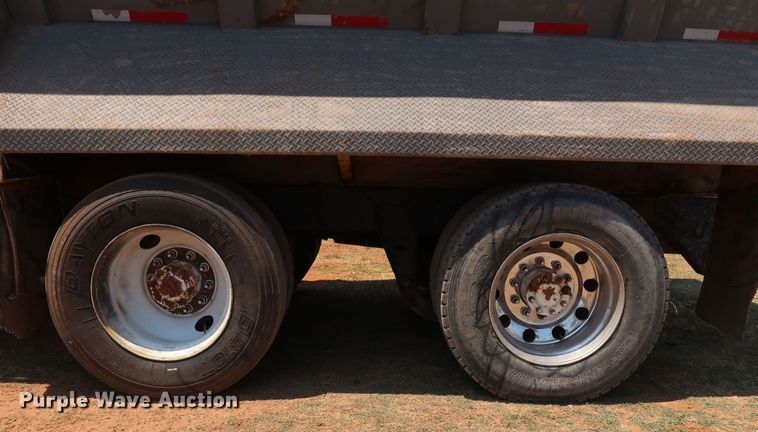 image for item DG4098 2001 Western Star 4964SX spreader truck