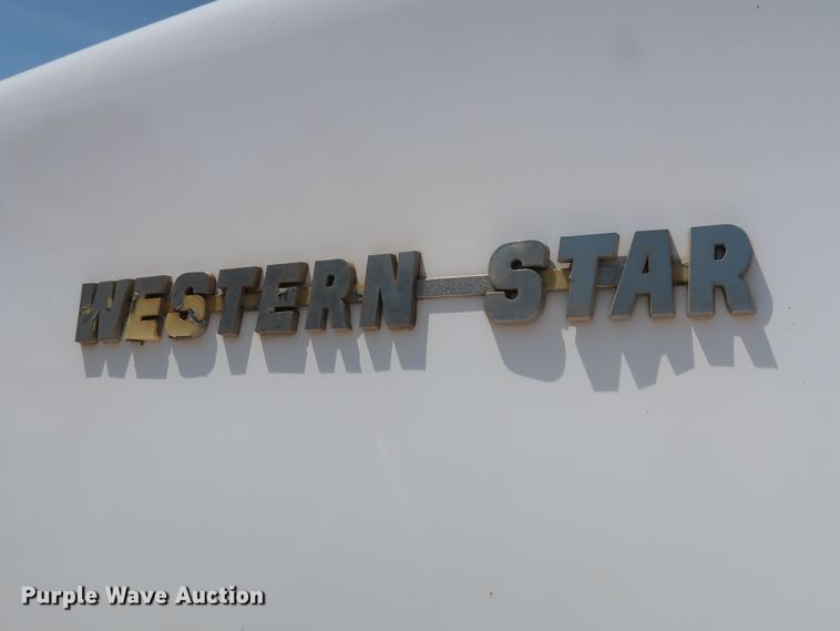 image for item DG4098 2001 Western Star 4964SX spreader truck