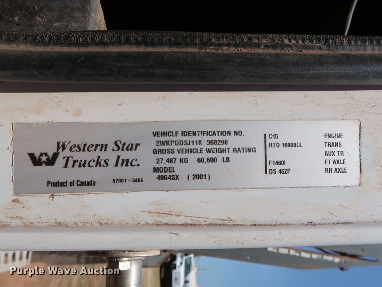 image for item DG4098 2001 Western Star 4964SX spreader truck