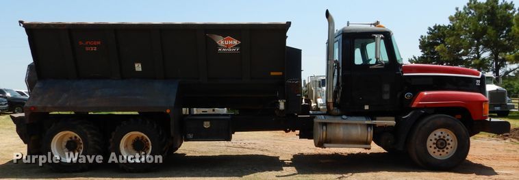 image for item DG4101 2002 Mack CL713 spreader truck