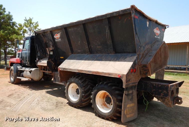 image for item DG4101 2002 Mack CL713 spreader truck