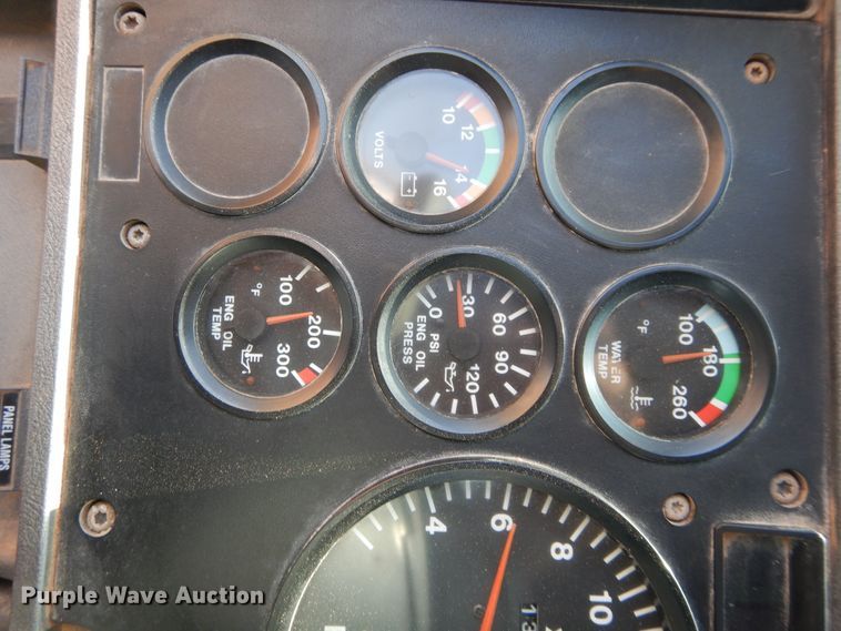 image for item DG4101 2002 Mack CL713 spreader truck