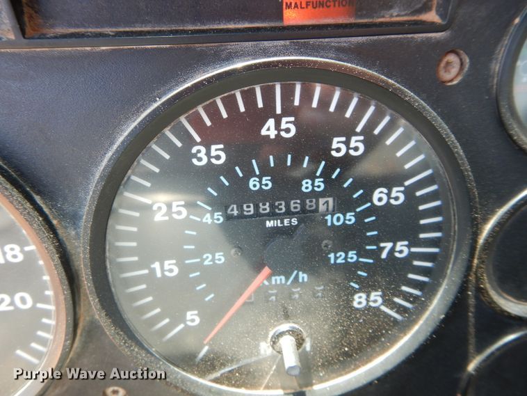 image for item DG4101 2002 Mack CL713 spreader truck