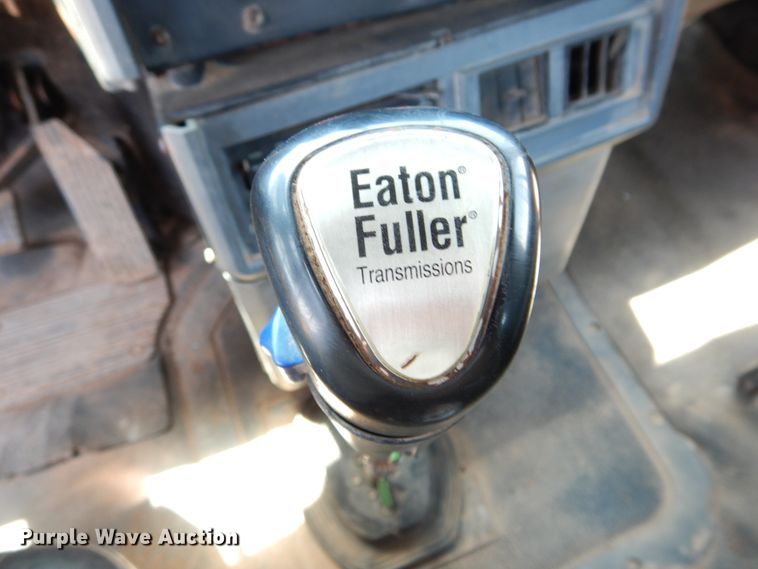 image for item DG4101 2002 Mack CL713 spreader truck