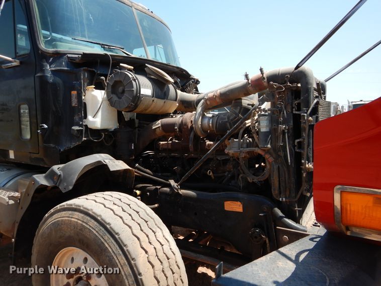 image for item DG4101 2002 Mack CL713 spreader truck