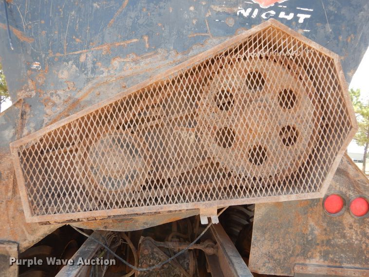 image for item DG4101 2002 Mack CL713 spreader truck