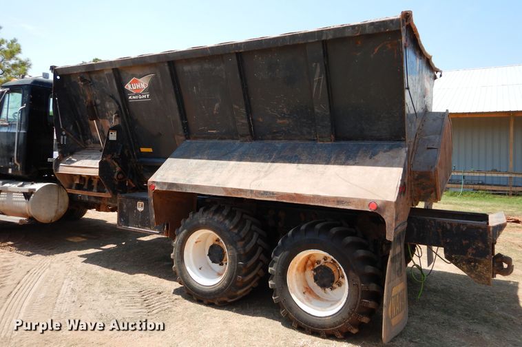 image for item DG4101 2002 Mack CL713 spreader truck