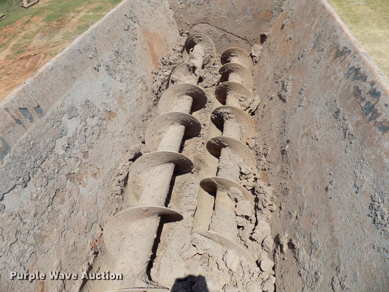 image for item DG4101 2002 Mack CL713 spreader truck