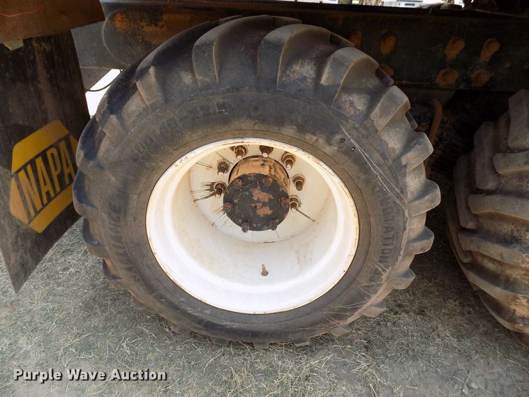 image for item DG4101 2002 Mack CL713 spreader truck