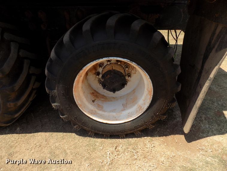 image for item DG4101 2002 Mack CL713 spreader truck