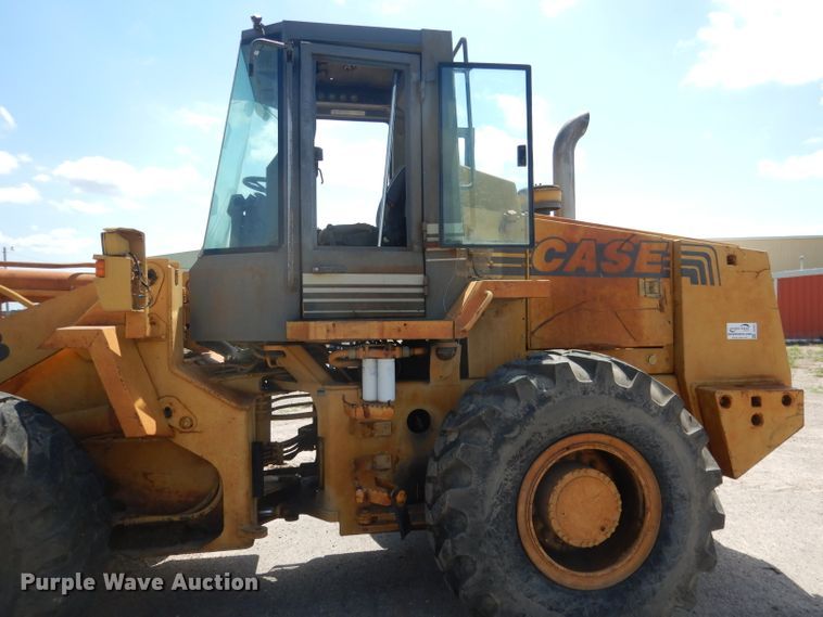 image for item DG5821 1997 Case 721B wheel loader