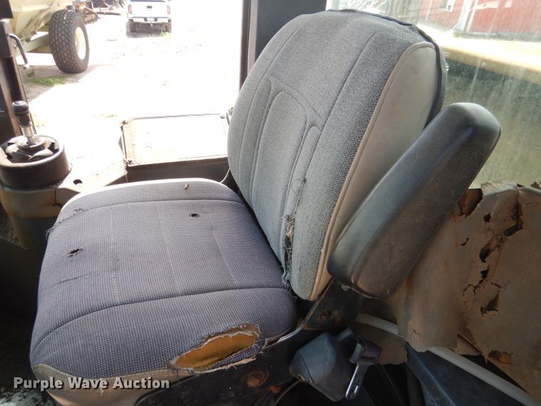 image for item DG5821 1997 Case 721B wheel loader