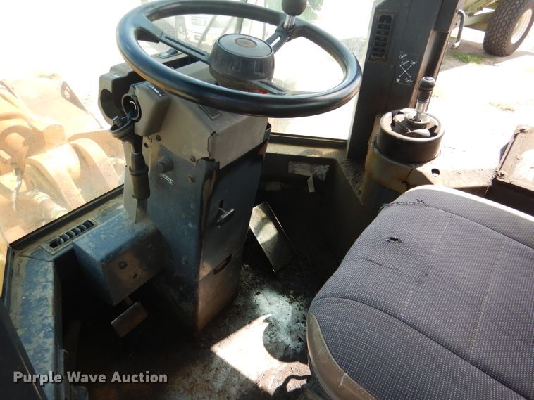 image for item DG5821 1997 Case 721B wheel loader