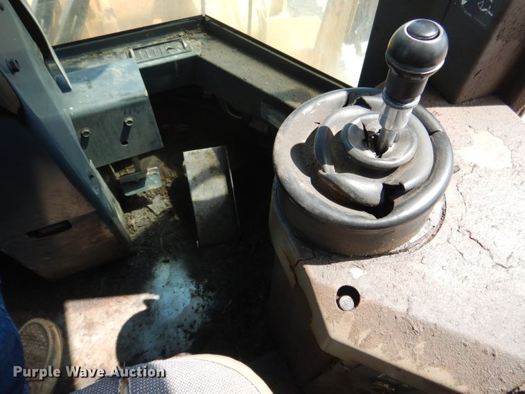 image for item DG5821 1997 Case 721B wheel loader