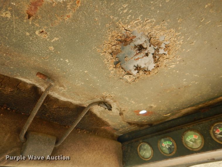 image for item DG5821 1997 Case 721B wheel loader