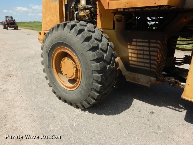 image for item DG5821 1997 Case 721B wheel loader