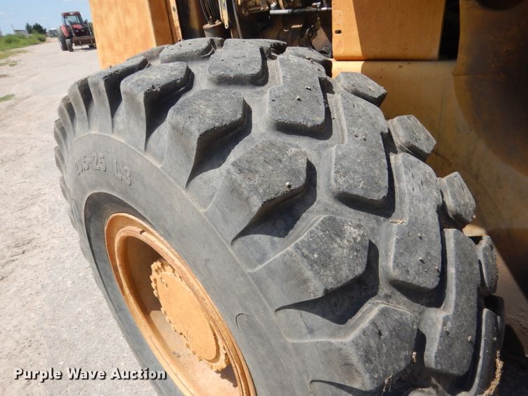 image for item DG5821 1997 Case 721B wheel loader