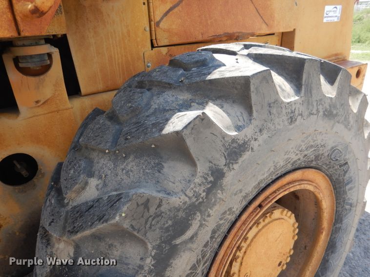 image for item DG5821 1997 Case 721B wheel loader