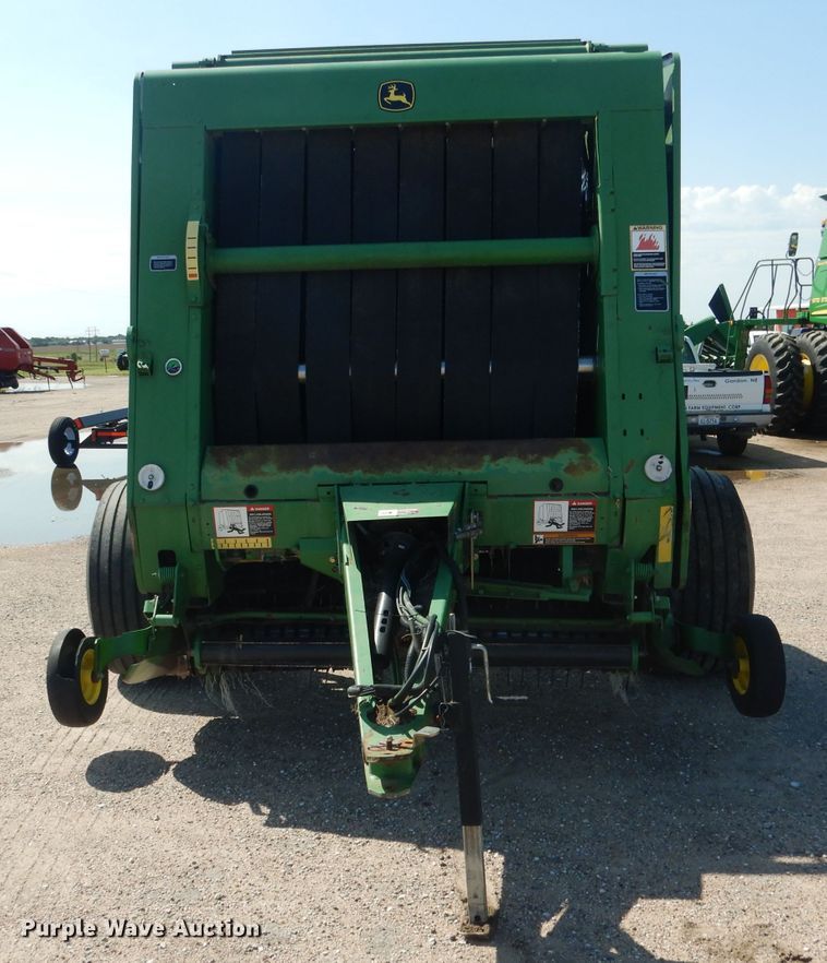image for item DG5822 2009 John Deere 568 Mega Wide Plus round baler