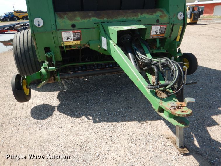 image for item DG5822 2009 John Deere 568 Mega Wide Plus round baler