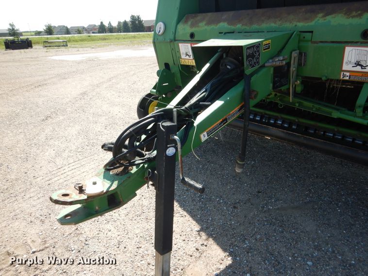 image for item DG5822 2009 John Deere 568 Mega Wide Plus round baler