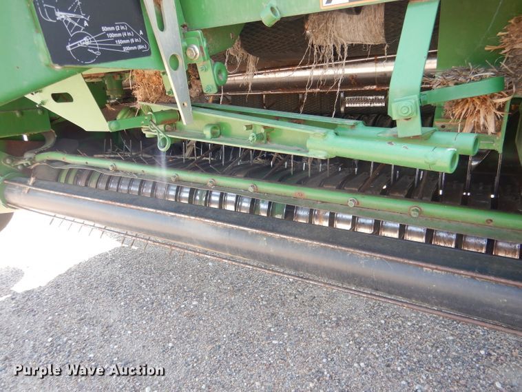 image for item DG5822 2009 John Deere 568 Mega Wide Plus round baler