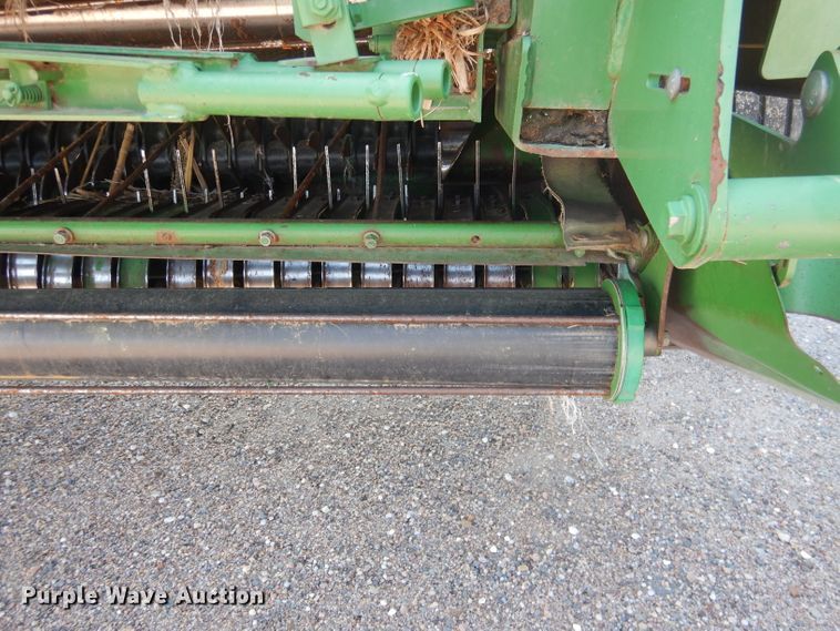 image for item DG5822 2009 John Deere 568 Mega Wide Plus round baler