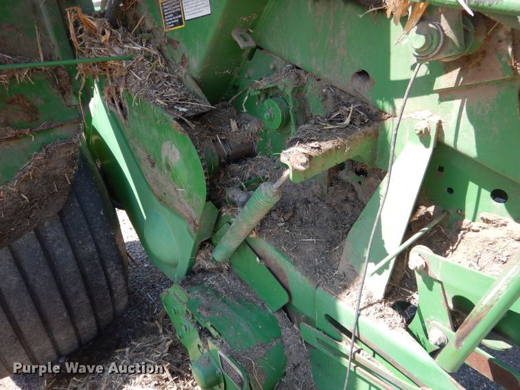 image for item DG5822 2009 John Deere 568 Mega Wide Plus round baler