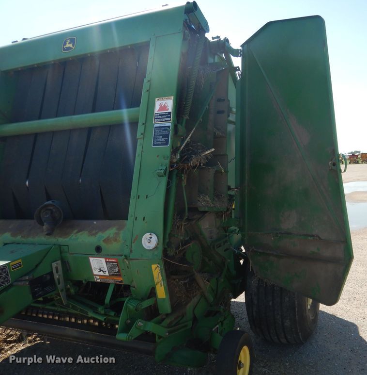 image for item DG5822 2009 John Deere 568 Mega Wide Plus round baler
