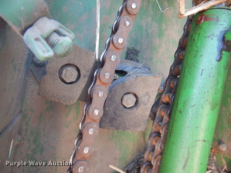 image for item DG5822 2009 John Deere 568 Mega Wide Plus round baler