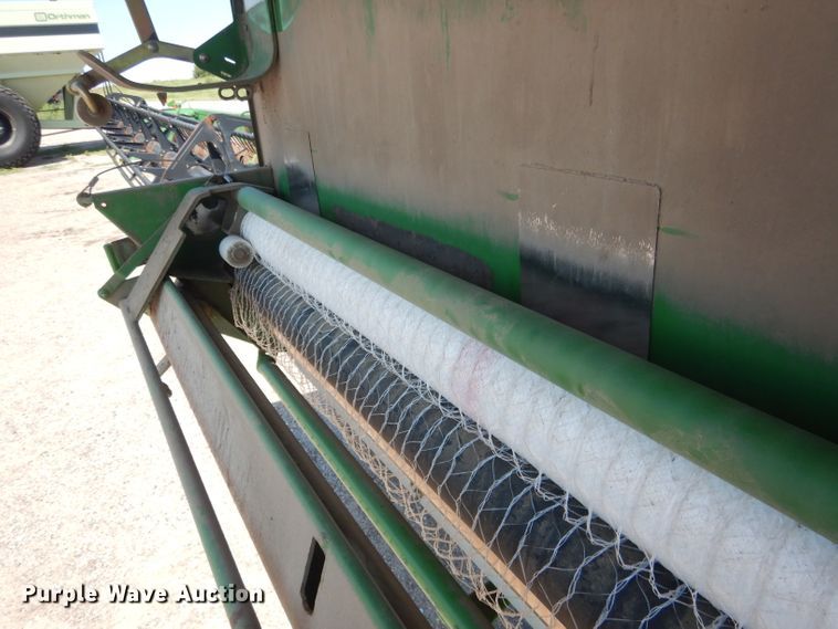 image for item DG5822 2009 John Deere 568 Mega Wide Plus round baler