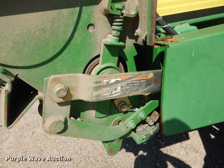 image for item DG5822 2009 John Deere 568 Mega Wide Plus round baler