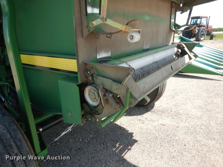image for item DG5822 2009 John Deere 568 Mega Wide Plus round baler