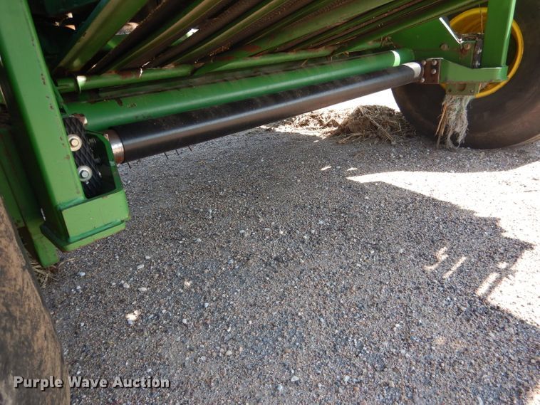 image for item DG5822 2009 John Deere 568 Mega Wide Plus round baler